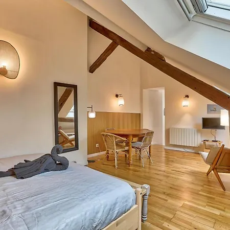 Duplex Lumineux & Calme - Le Marais Proche Metro 8 - Jungle Loft Apartman Párizs
