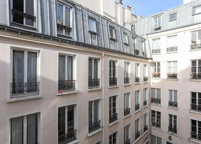 Apartman Duplex Lumineux & Calme - Le Marais Proche Metro 8 - Jungle Loft